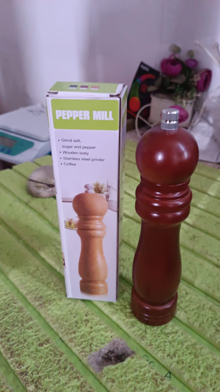Wooden Pepper Mill 6 inch Tall - Best Pepper Grinder (1 Pc) Wooden Pepper Mill 6 inch Tall - Best Pepper Grinder (1 Pc)